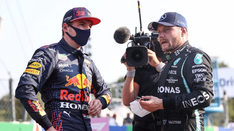 Max Verstappen e Valtteri Bottas