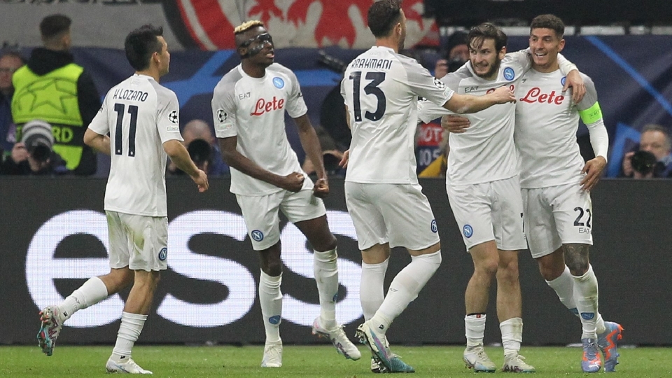 Napoli, Eintracht