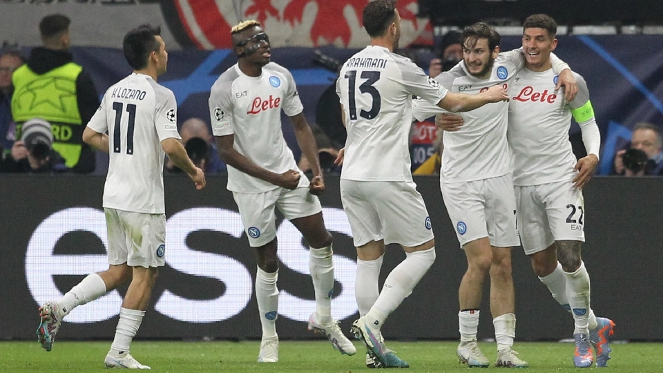 Napoli, Eintracht