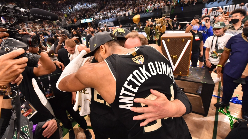 NBA: le foto del trionfo dei Milwaukee Bucks