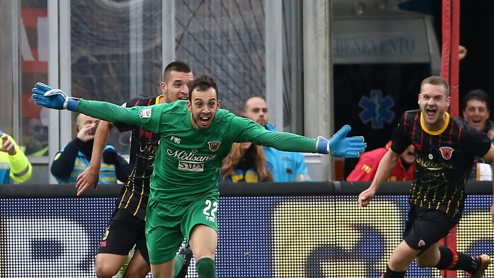 Portieri goleador: chi ha segnato in Champions e in Serie A, il re ne ha fatti 129