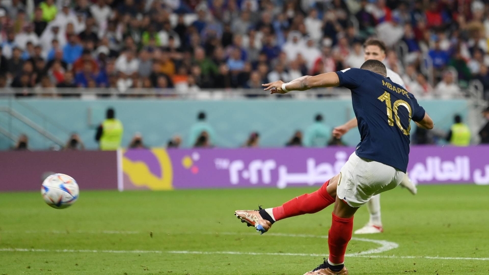 Kylian Mbappé ancora sugli scudi, è doppietta Qatar 2022, Francia - Polonia 3 - 1