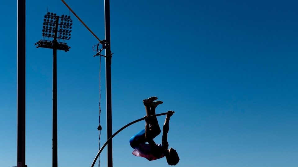 salto con l\ salto con l\