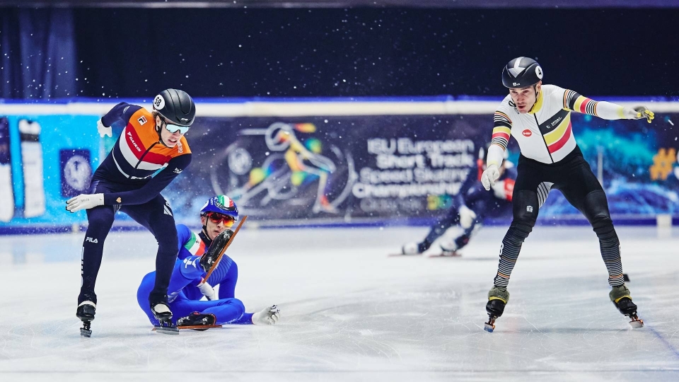 Short track