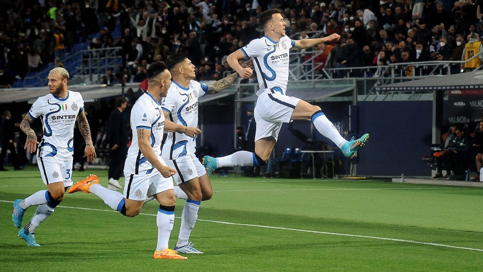 Serie A 2021-2022: Bologna-Inter 2-1, le foto
