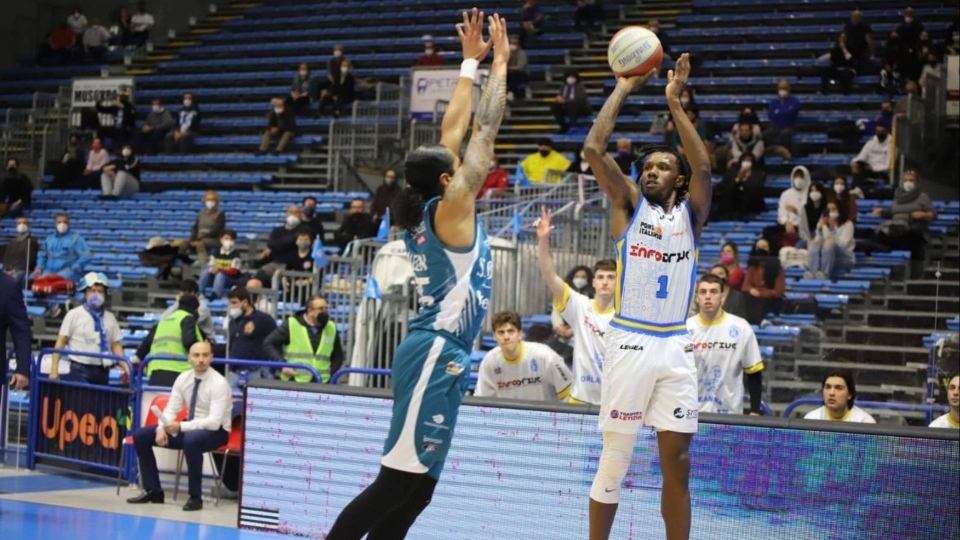 Tevin Mack