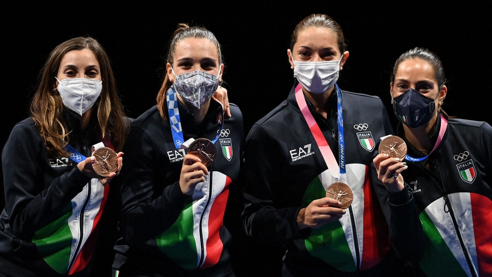 Tokyo 2020, scherma: spada femminile bronzo, le foto