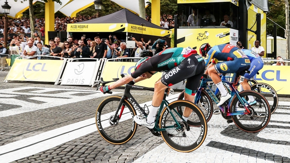 Tour 2023, premiazione: le foto