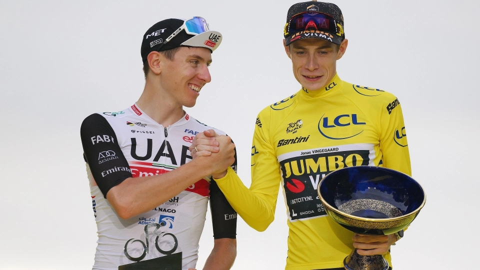 Tour 2023, premiazione: le foto