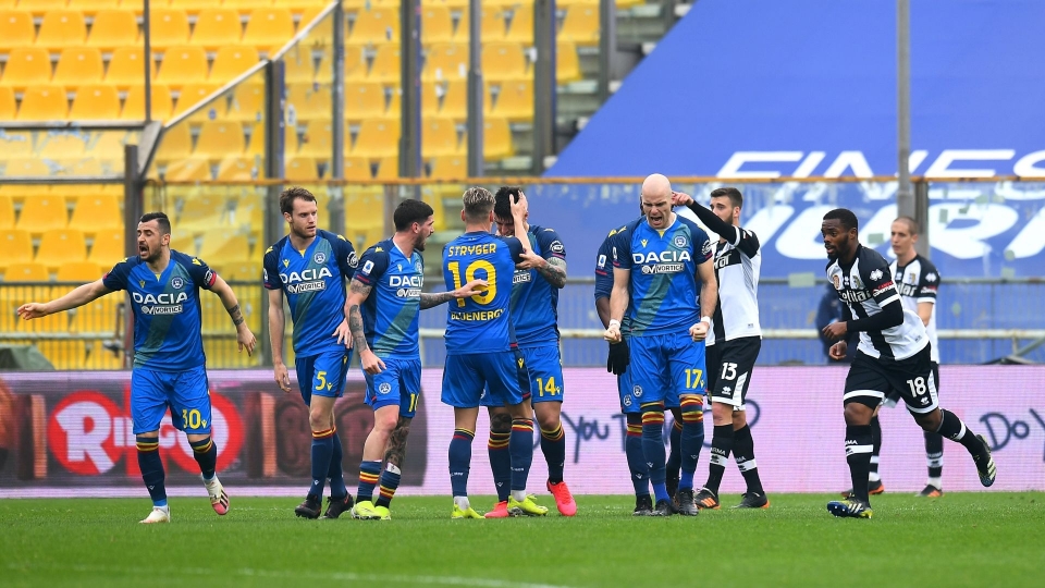 Udinese players celebrating Parma Udinese Serie A