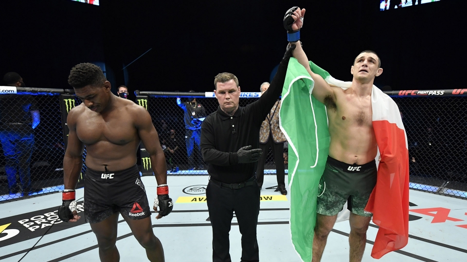 UFC: Di Chirico devastante, le foto della vittoria