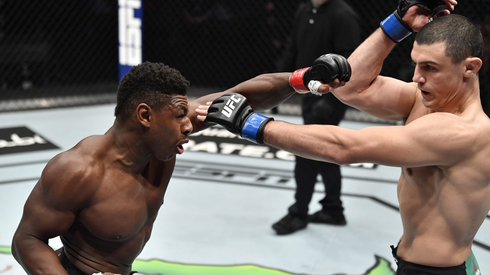 UFC: Di Chirico devastante, le foto della vittoria