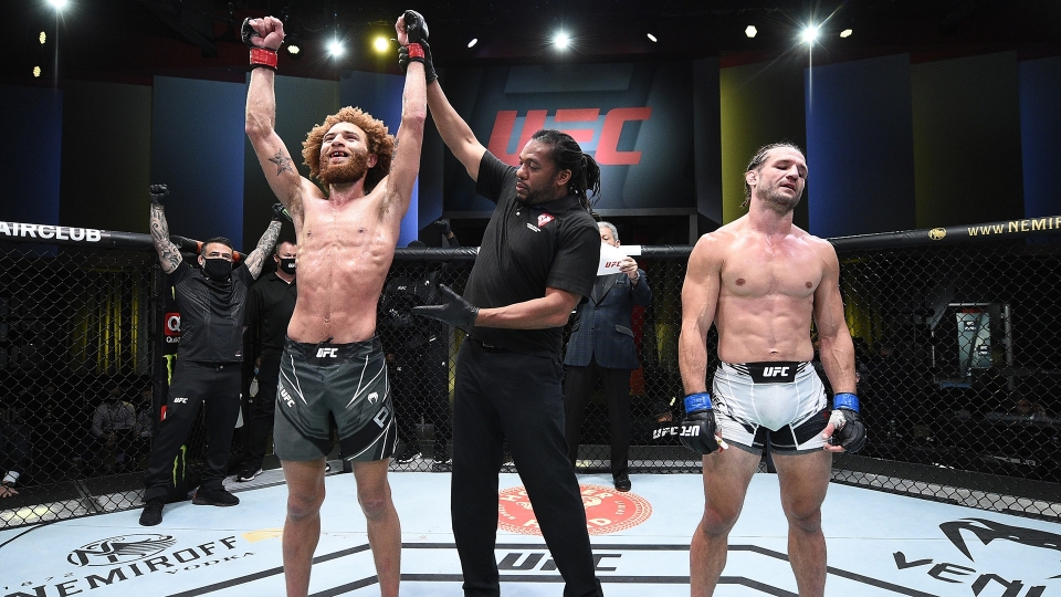 UFC: le foto della prima vittoria di Pena