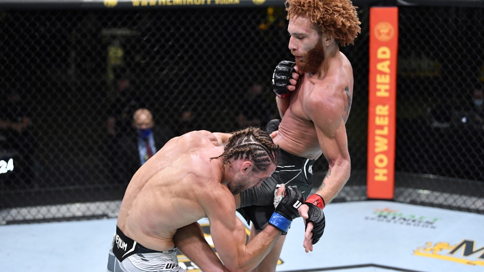 UFC: le foto della prima vittoria di Pena