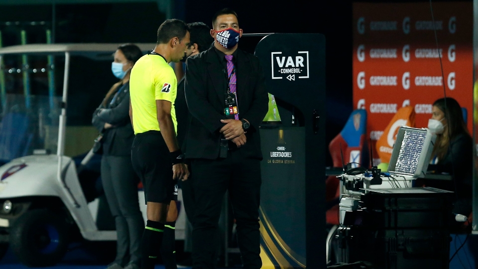 VAR Cerro Porteño Fluminense Copa Libertadores 13072021 VAR Cerro Porteño Fluminense Copa Libertadores 13072021