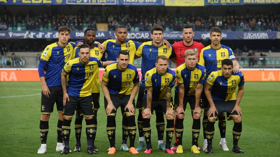 Gli scaligeri battono in rimonta il Sassuolo e sperano ancora nella salvezza Verona, 120 anni