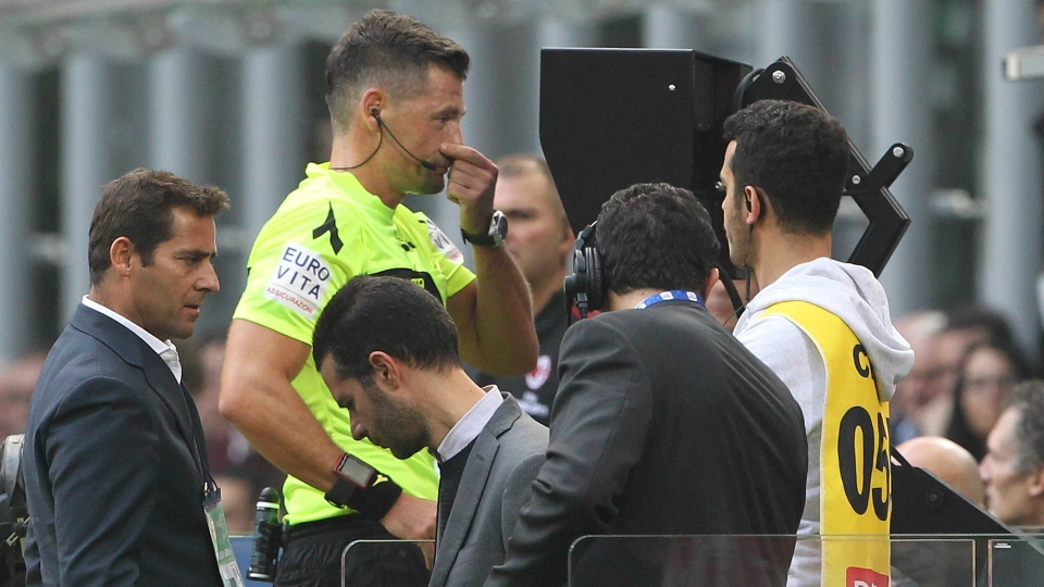 VAR - cropped